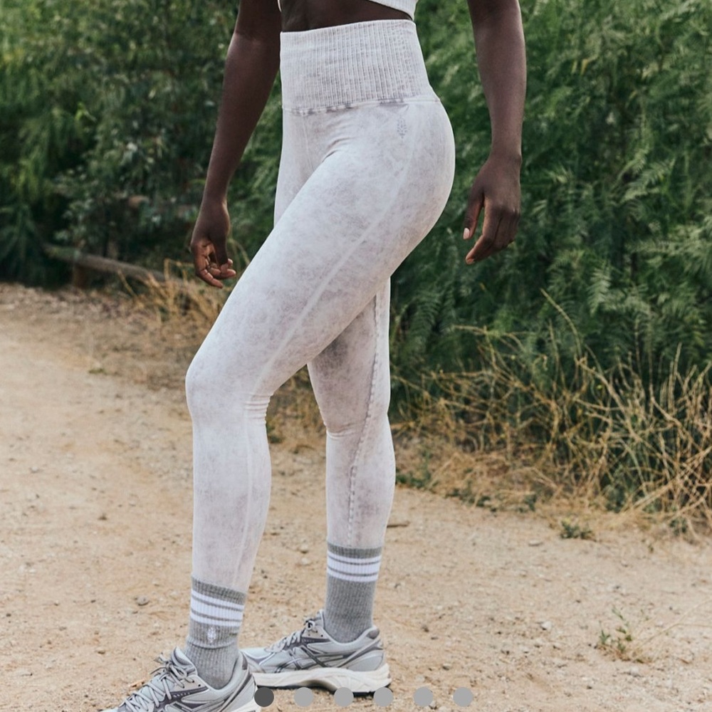 FREE PEOPLE Good Karma High-Rise 7/8 Leggings in Ice Grey Size XS/S